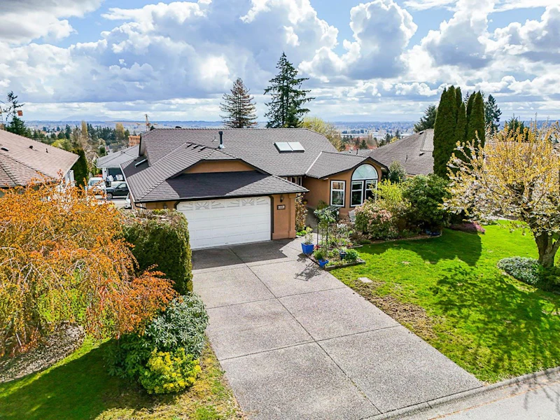 6268 191a Street, Surrey BC V3S 8C6