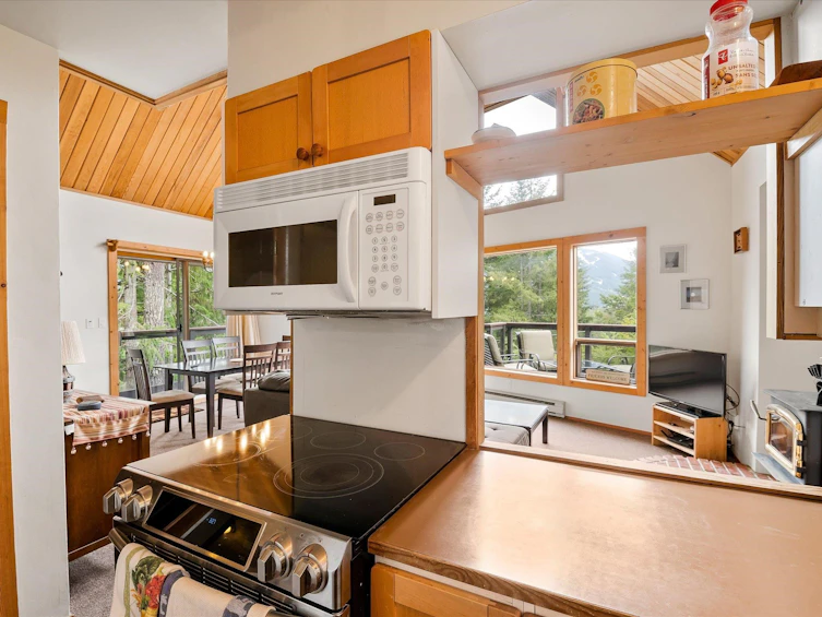 8271 Alpine Way, Whistler, BC, V8E 0G2 - 8