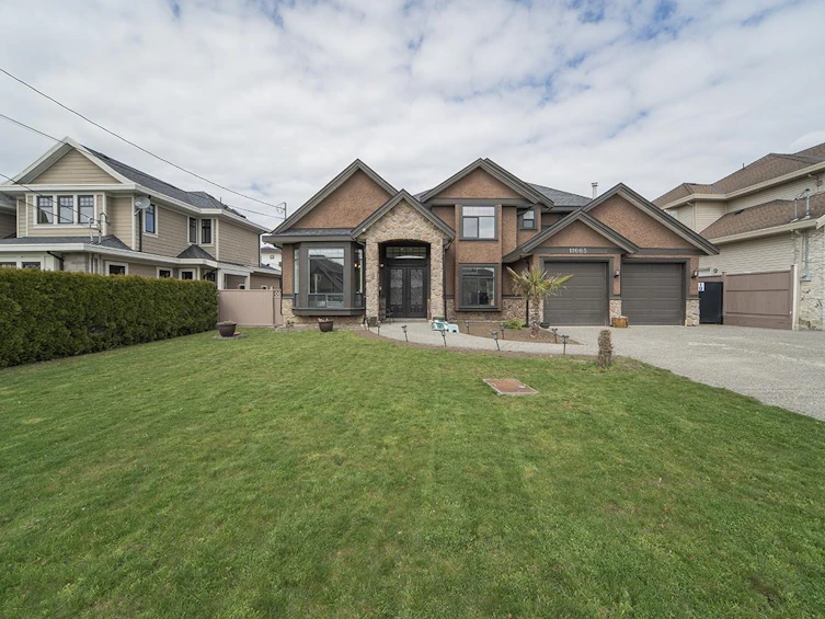 11665 74a Avenue, Delta, BC, V4C 1G6