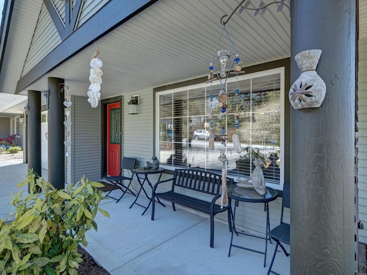 6319 Tower Road, Sechelt, BC, V7Z 0T7 - 2