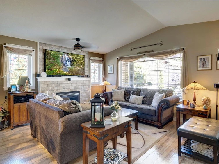 6319 Tower Road, Sechelt, BC, V7Z 0T7 - 7