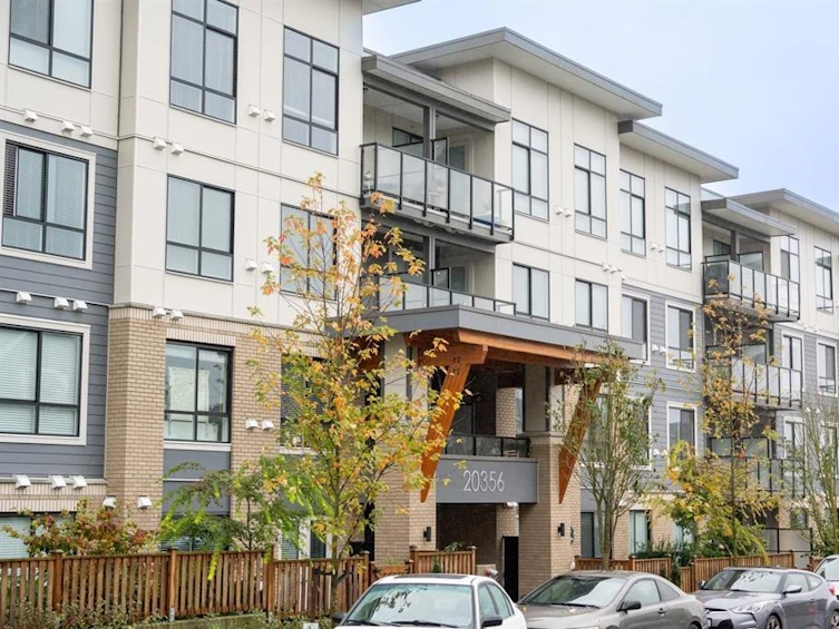 215-20356 72b, Langley, BC, V2Y 4J9