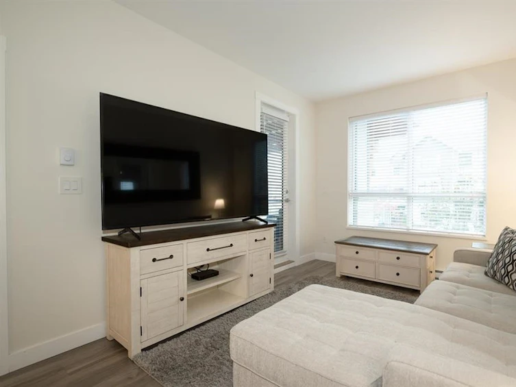 215-20356 72b, Langley, BC, V2Y 4J9 - 11