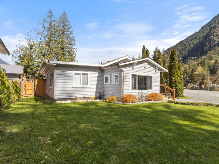63905 Old Yale Road, Hope, BC, V0X 1L2 - 4
