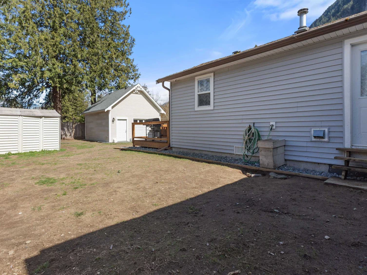 63905 Old Yale Road, Hope, BC, V0X 1L2 - 27