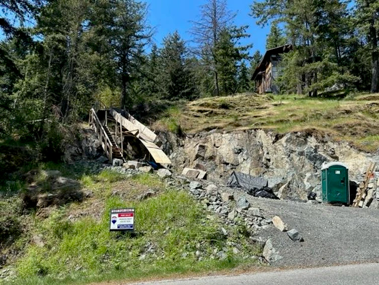1178 Miller Road, Bowen Island, BC, V0N 1G1 - 3