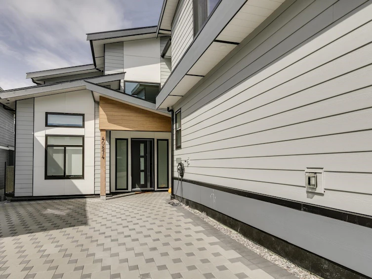 40874 The Crescent Crescent, Squamish, BC, V8B 0R9 - 2