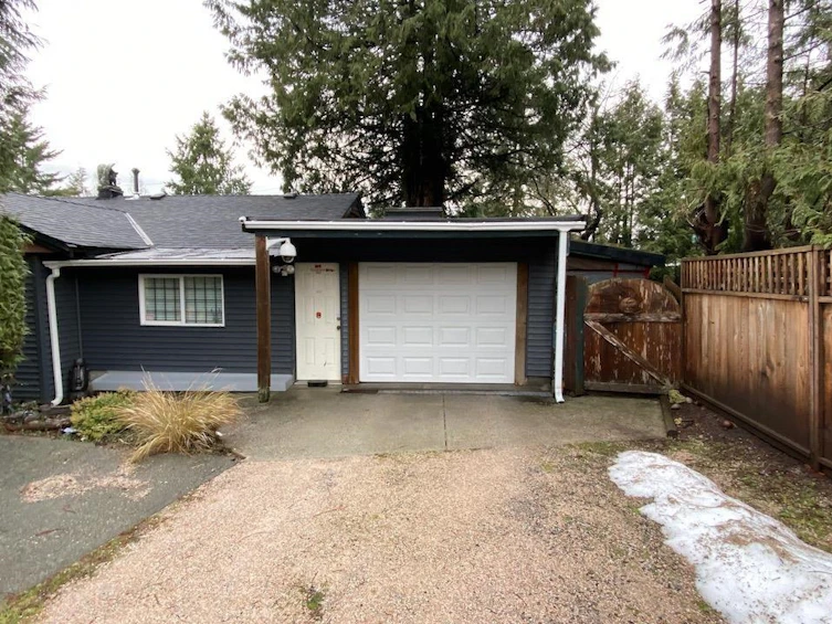 13704 110a Avenue, Surrey, BC, V3R 2B1 - 13