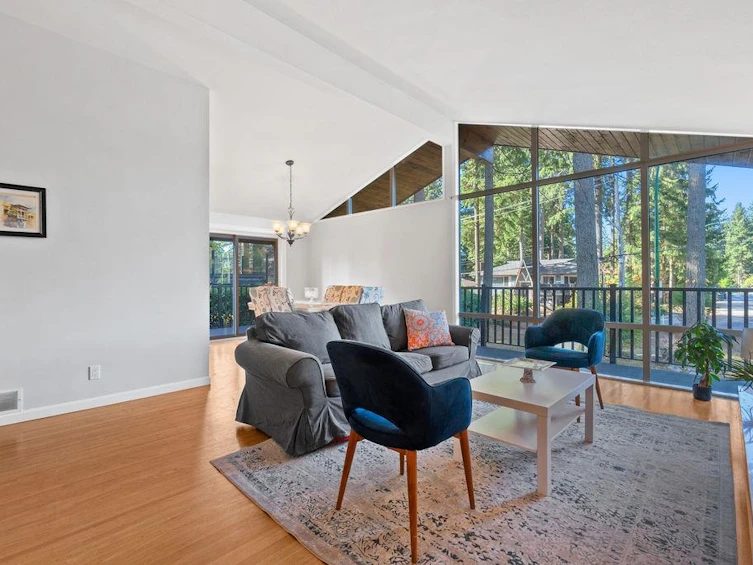 1868 Berkley Road, North Vancouver, BC, V7H 1Z3