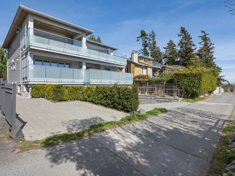 15374 Royal Avenue, Surrey, BC, V4B 1M8 - 36