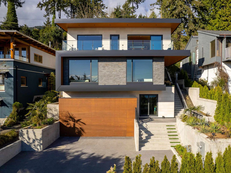 3325 Marine Drive, West Vancouver, BC, V7V 1M8