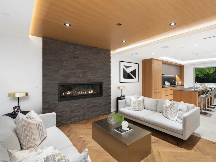 3325 Marine Drive, West Vancouver, BC, V7V 1M8 - 3