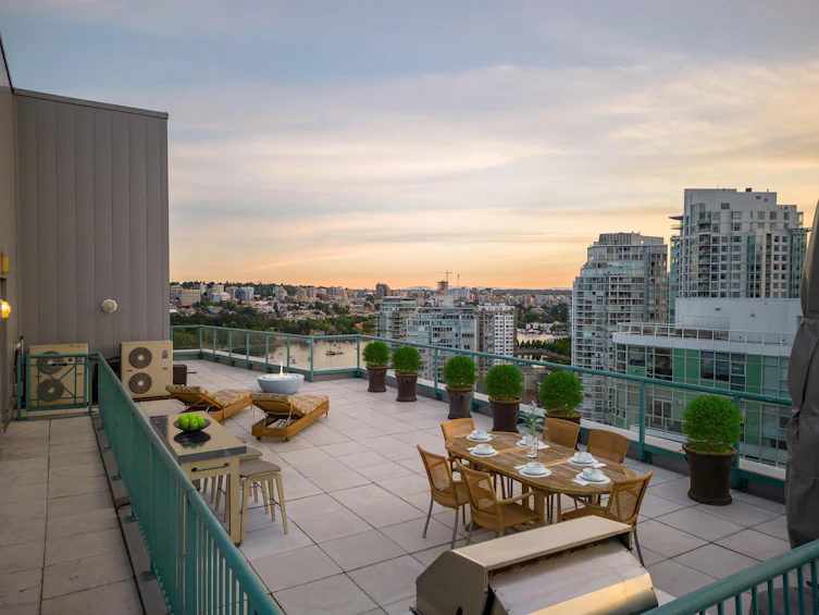 2802-1067 Marinaside Crescent, Vancouver, BC, V6Z 3A4