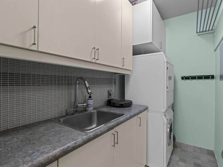 2802-1067 Marinaside Crescent, Vancouver, BC, V6Z 3A4 - 16