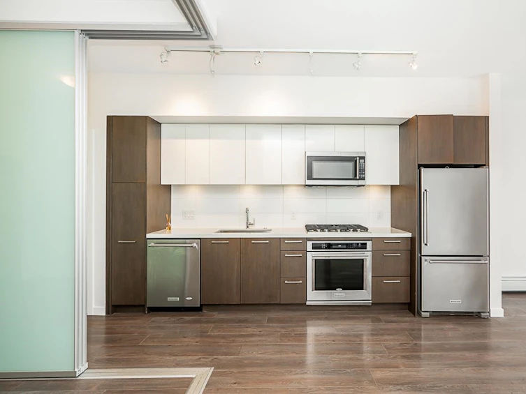 216-384 East 1st Avenue, Vancouver, BC, V5T 0G5 - 4