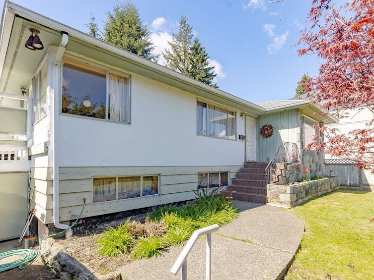 892 Macintosh Street, Coquitlam, BC, V3J 4Z2 - 4