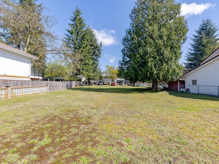 892 Macintosh Street, Coquitlam, BC, V3J 4Z2 - 17
