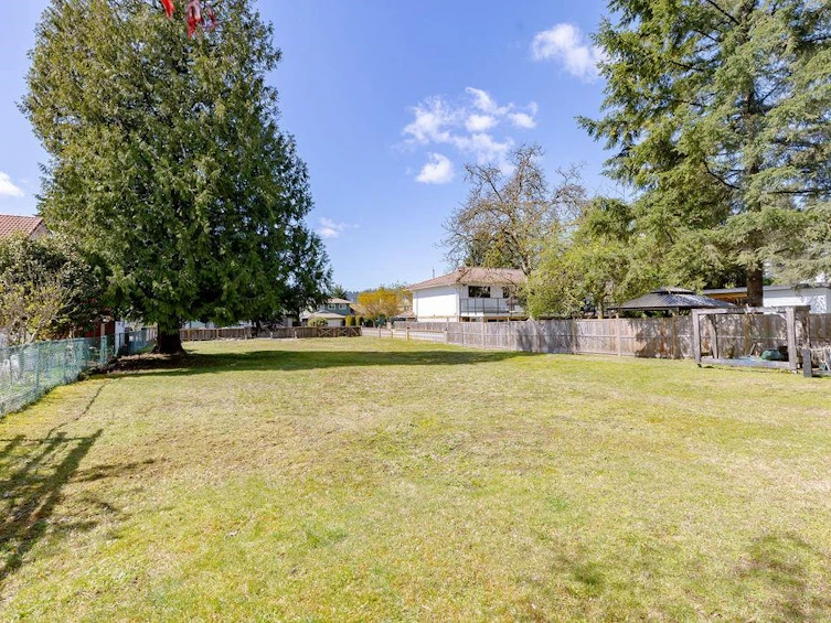 892 Macintosh Street, Coquitlam, BC, V3J 4Z2 - 20