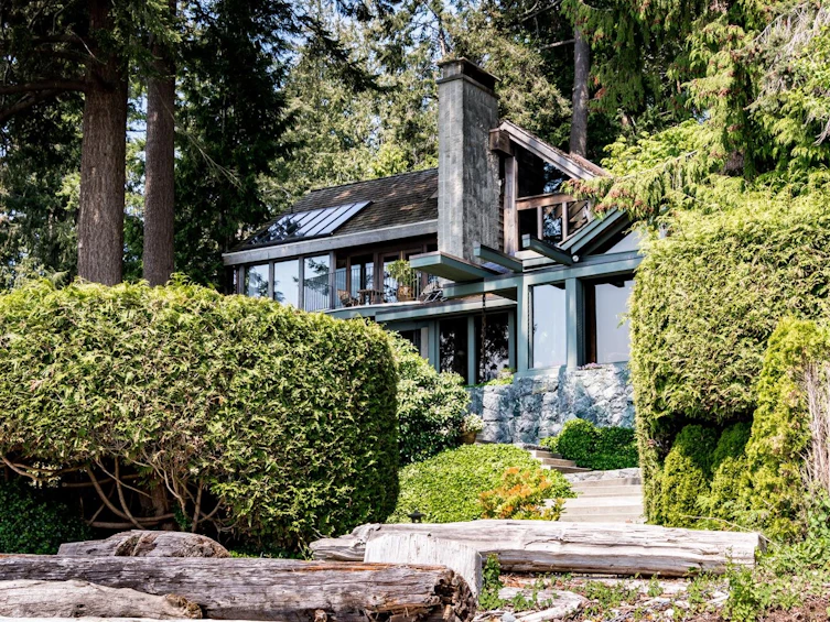 3581 Beach Avenue, Roberts Creek, BC, V0N 2W2 - 3