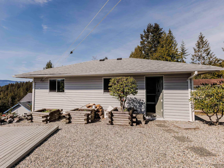 4708 Hotel Lake Crescent, Pender Harbour Egmont, BC, V0N 1S1 - 14