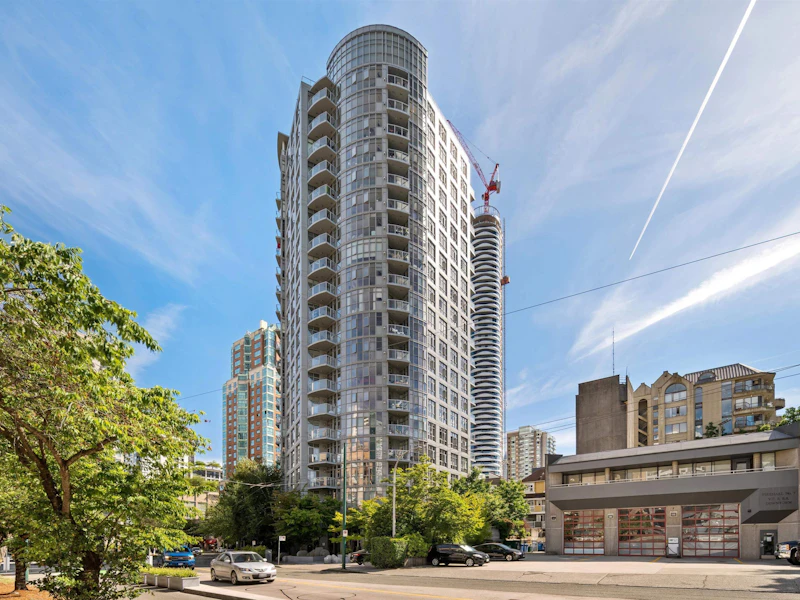 1403 - 1050 Smithe Street, Vancouver BC V6E 4T4
