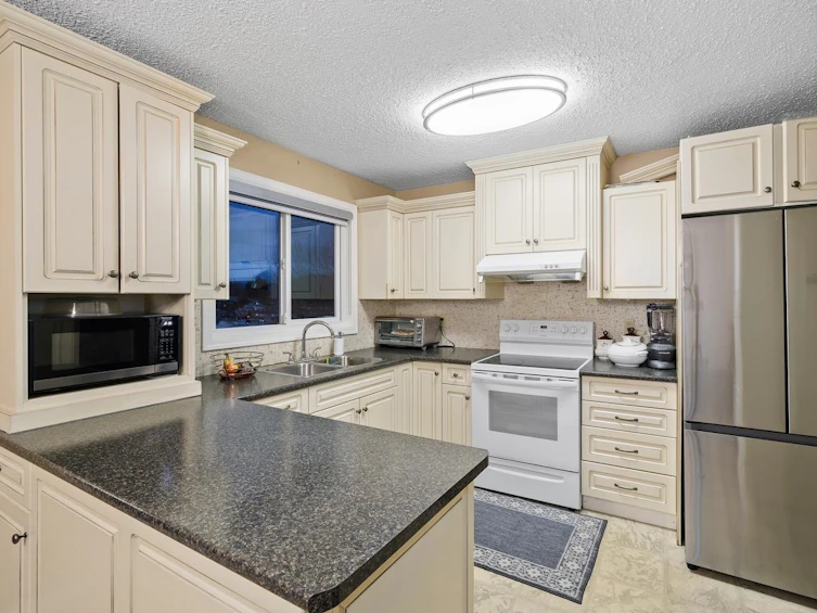 34929 High Drive, Abbotsford, BC, V2S 2X7 - 10