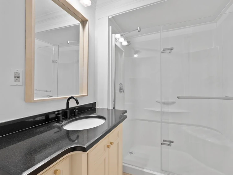 828 Kent Street, Surrey, BC, V4B 4V8 - 23