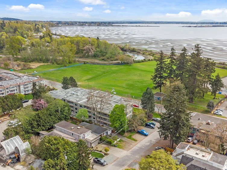 828 Kent Street, Surrey, BC, V4B 4V8 - 38