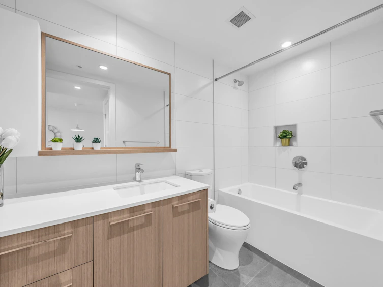 215-9888 University Crescent, Burnaby, BC, V5A 0G4 - 19