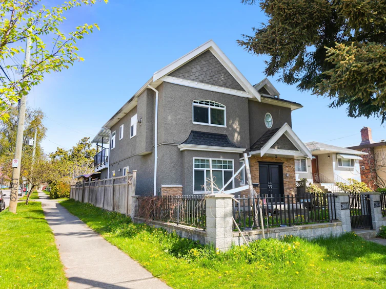 2803 Euclid Avenue, Vancouver, BC, V5R 5C2 - 2