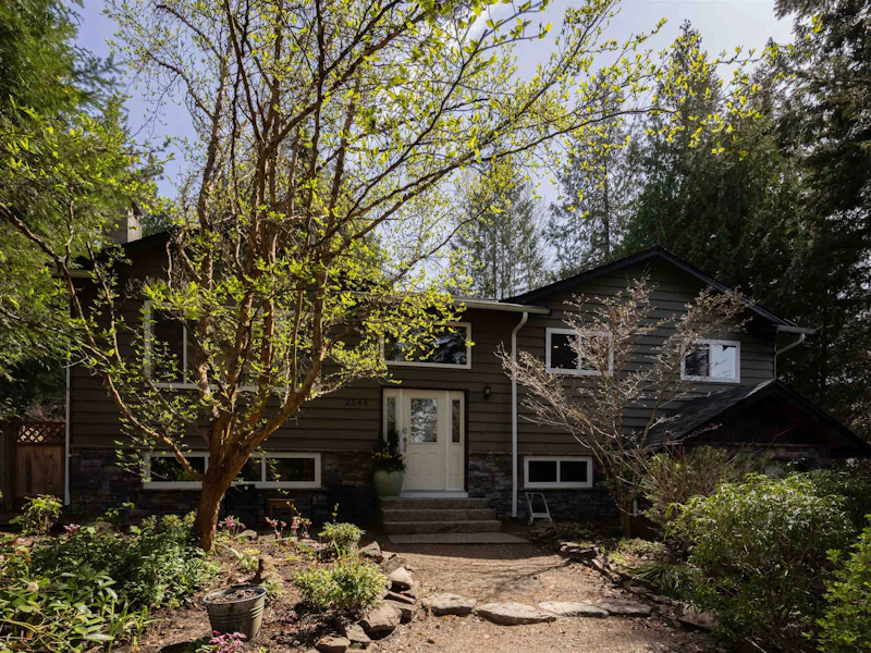 2544 Orkney Way, Squamish BC V8B 0J6