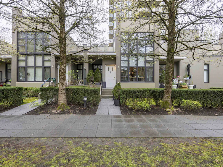 TH21-2345 Madison Avenue, Burnaby, BC, V5C 0B4
