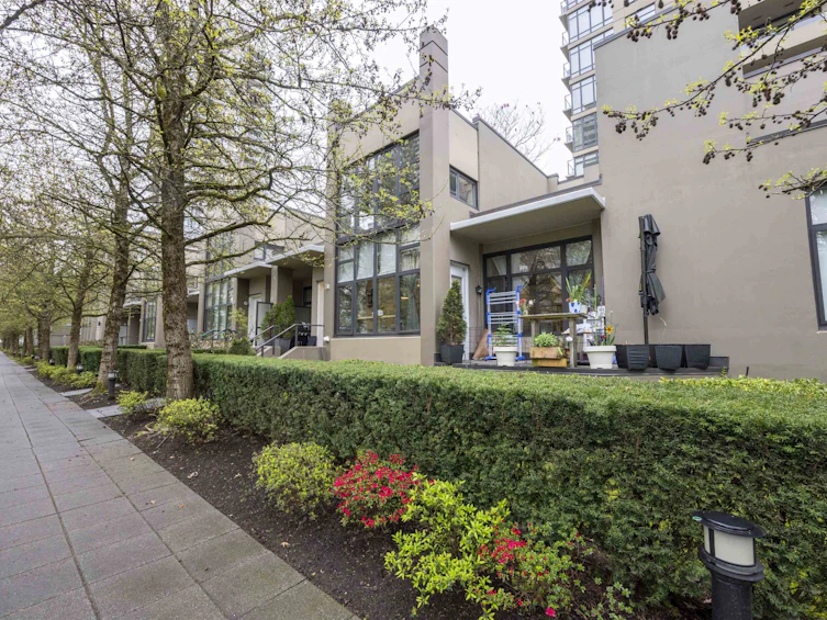 TH21-2345 Madison Avenue, Burnaby, BC, V5C 0B4 - 2