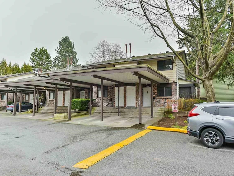 235-7447 140 Street, Surrey, BC, V3W 6G5