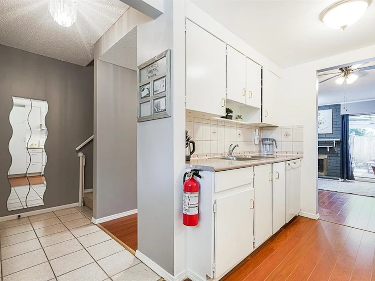 235-7447 140 Street, Surrey, BC, V3W 6G5 - 11