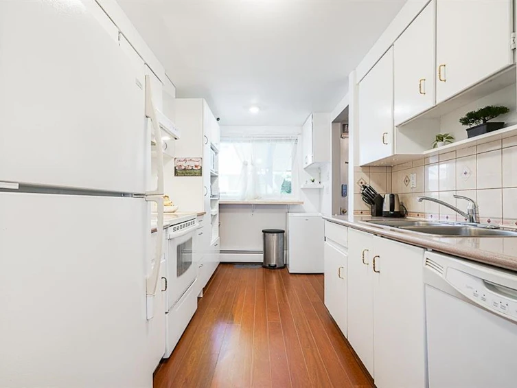 235-7447 140 Street, Surrey, BC, V3W 6G5 - 15