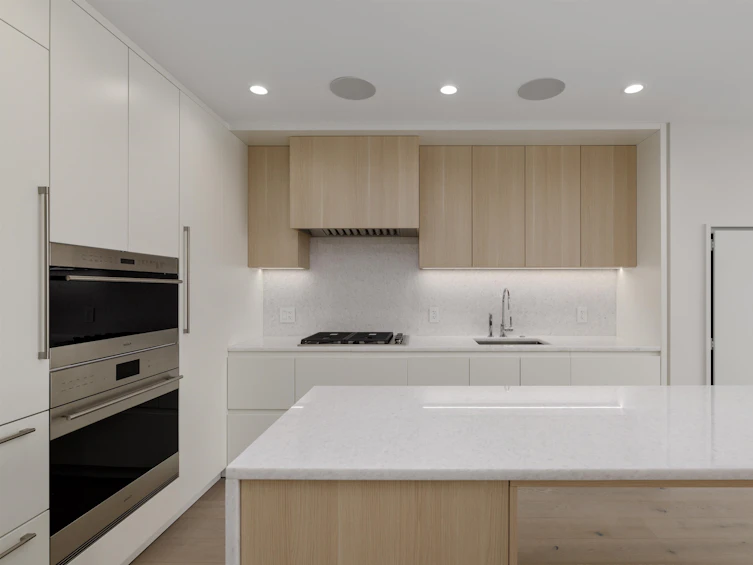 2401-7433 Cambie Street, Vancouver, BC, V6P 0J8