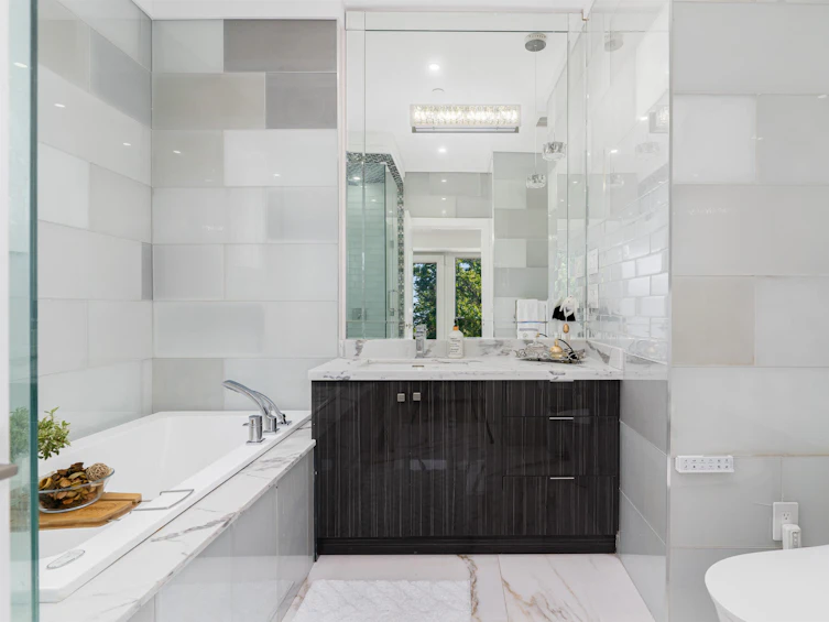 1265 East 26th Avenue, Vancouver, BC, V5V 2J9 - 13