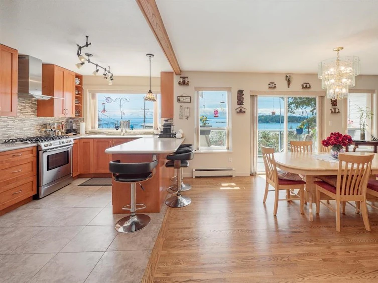 6502 Sunshine Coast Highway, Sechelt, BC, V7Z 0M9 - 4
