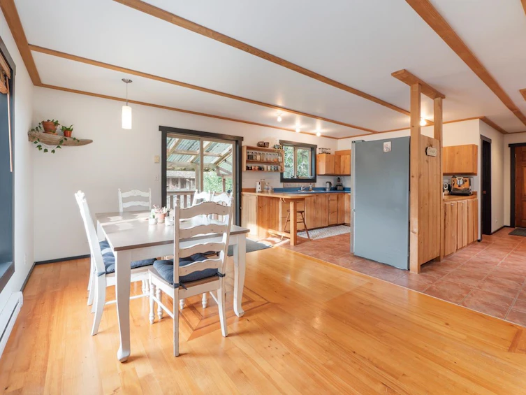 833 Byng Road, Roberts Creek, BC, V0N 2W6 - 9