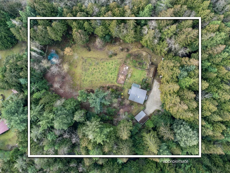 833 Byng Road, Roberts Creek, BC, V0N 2W6 - 2