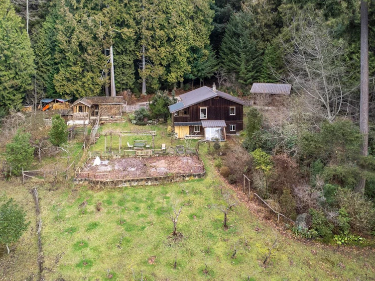 833 Byng Road, Roberts Creek, BC, V0N 2W6 - 3