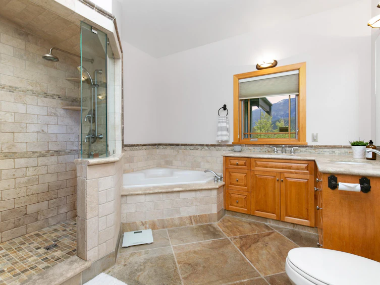 1360 Collins Road, Pemberton, BC, V0N 2L0 - 12