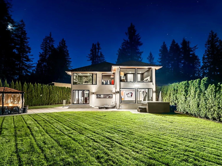 4577 Capilano Road, North Vancouver, BC, V7R 4K3 - 38