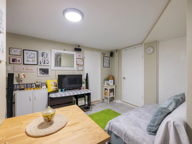 6571 Knight Street, Vancouver, BC, V5P 2W1 - 11