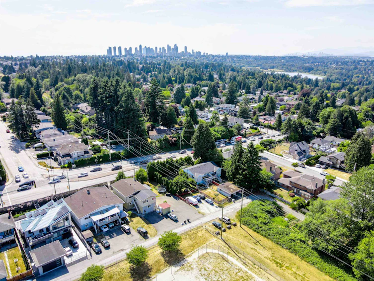 6630-6632 Canada Way, Burnaby, BC, V5E 3P7 - 32