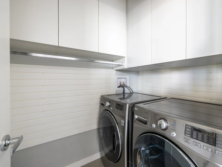 1405-118 Carrie Cates Court, North Vancouver, BC, V7L 0B2 - 26