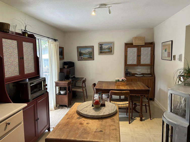 2647 Manatee Road, Roberts Creek, BC, V0N 2W4 - 12