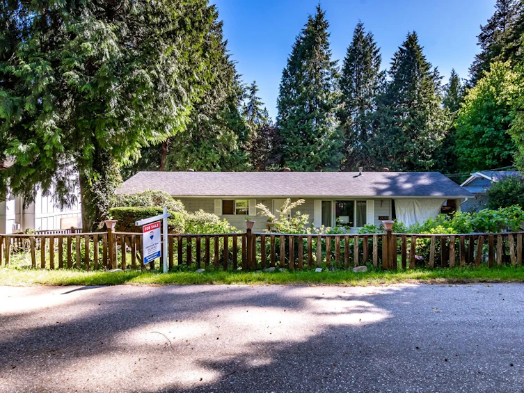 2647 Manatee Road, Roberts Creek, BC, V0N 2W4 - 3