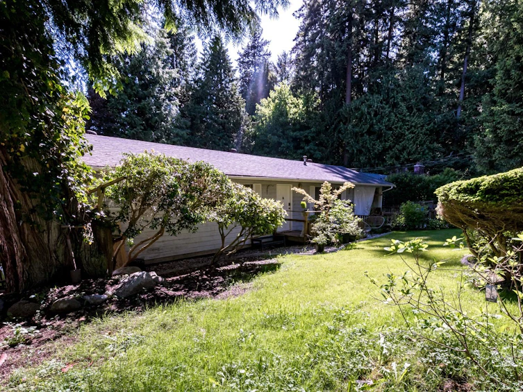 2647 Manatee Road, Roberts Creek, BC, V0N 2W4 - 5